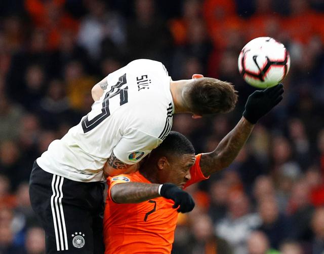  罗伊斯复出首战助攻戴帽激活进攻线  