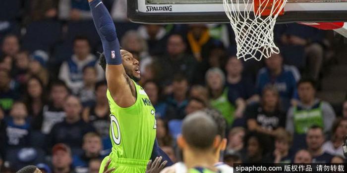  班凯罗30+10魔术爆冷击败掘金  