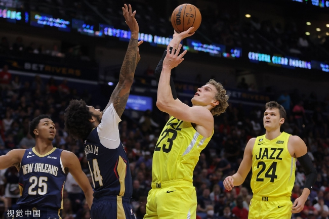  瓦兰丘纳斯两双鹈鹕克爵士  