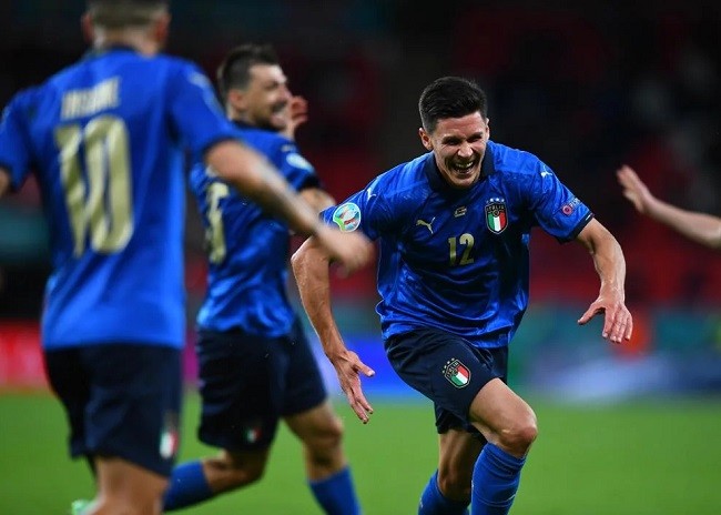  科隆布替补奇兵建功，客场惊险取胜